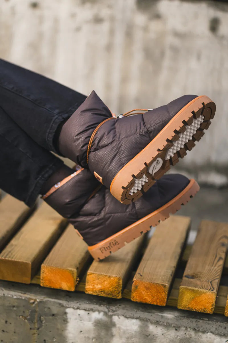 Classic Dark Brown Down Boot – MyFlufié